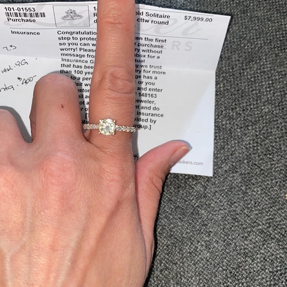 Diamond Ring - Picture 5 of 5